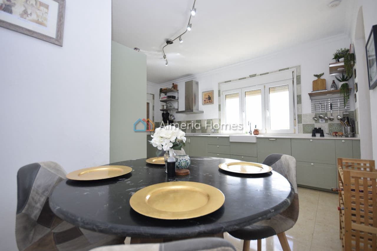 Chalet de 3 habitaciones en Cantoria en venta con piscina garaje - 364.995 € (Ref: 9669306)