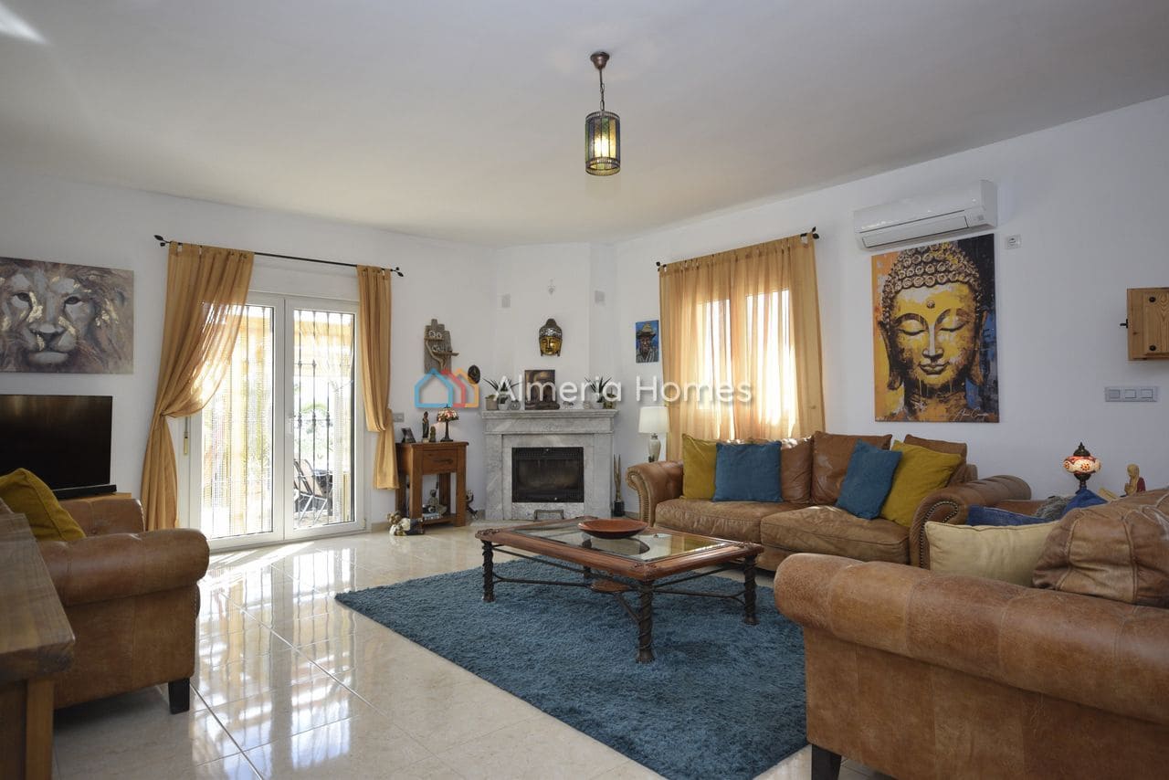 Chalet de 3 habitaciones en Cantoria en venta con piscina garaje - 364.995 € (Ref: 9669306)