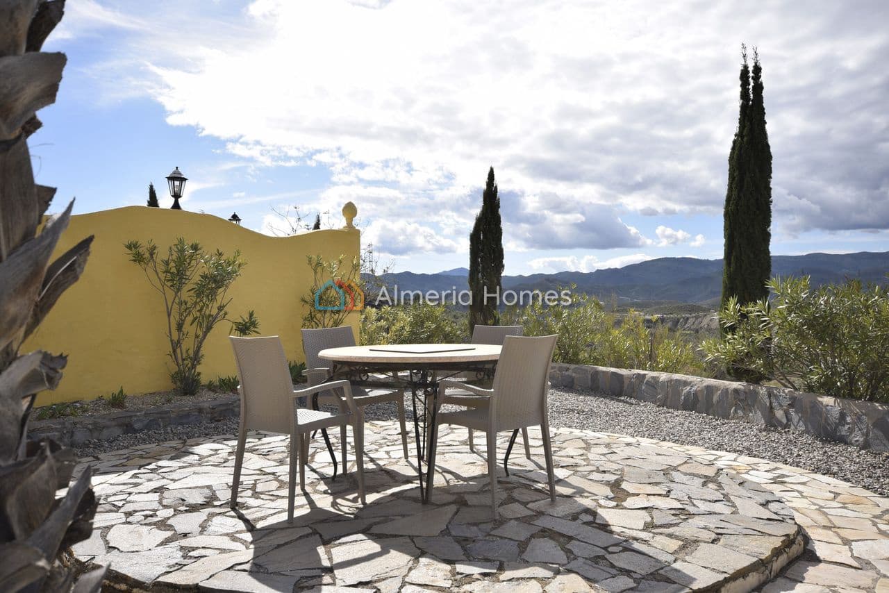 Chalet de 3 habitaciones en Cantoria en venta con piscina garaje - 364.995 € (Ref: 9669306)