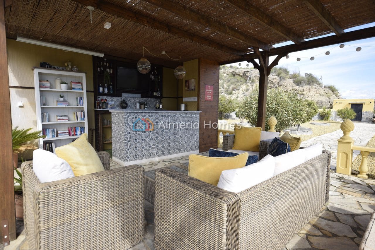 Chalet de 3 habitaciones en Cantoria en venta con piscina garaje - 364.995 € (Ref: 9669306)