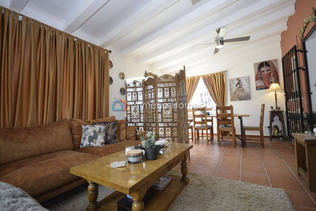 Chalet de 3 habitaciones en Cantoria en venta con piscina garaje - 364.995 € (Ref: 9669306)