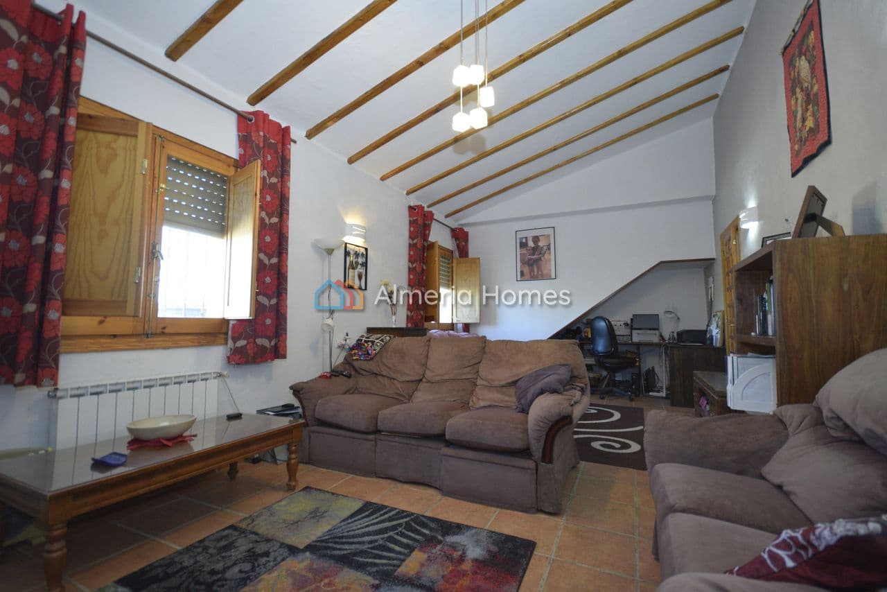 4 quarto Moradia para venda em Caniles com piscina - 184 995 € (Ref: 9688454)