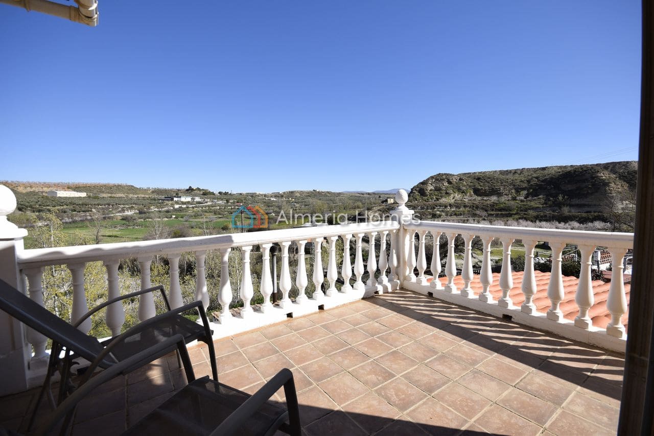 4 quarto Moradia para venda em Caniles com piscina - 184 995 € (Ref: 9688454)