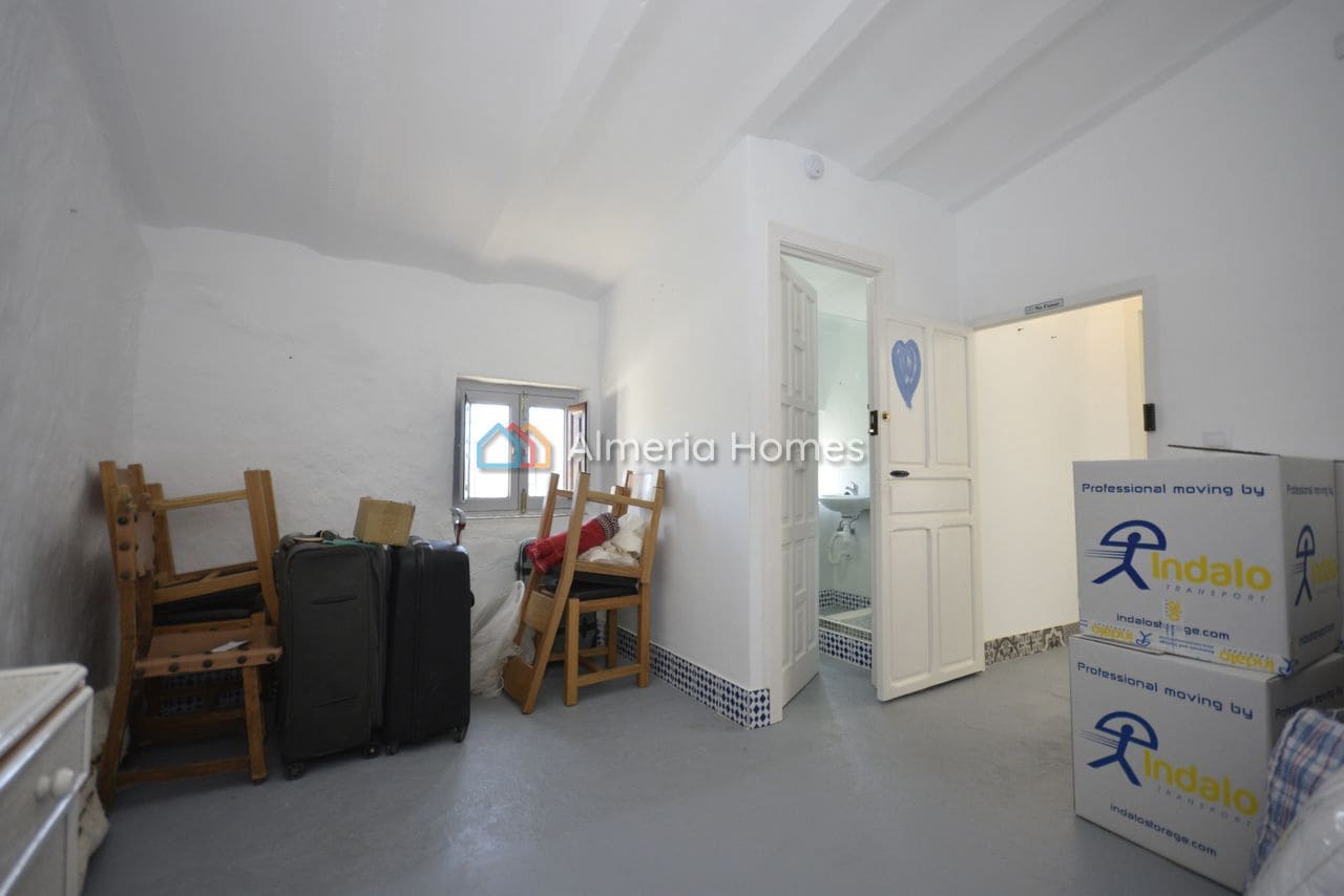 5 makuuhuone Maalaistalo myytävänä paikassa Lubrin mukana uima-altaan 
autotalli - 199 950 € (Ref: 9694029)