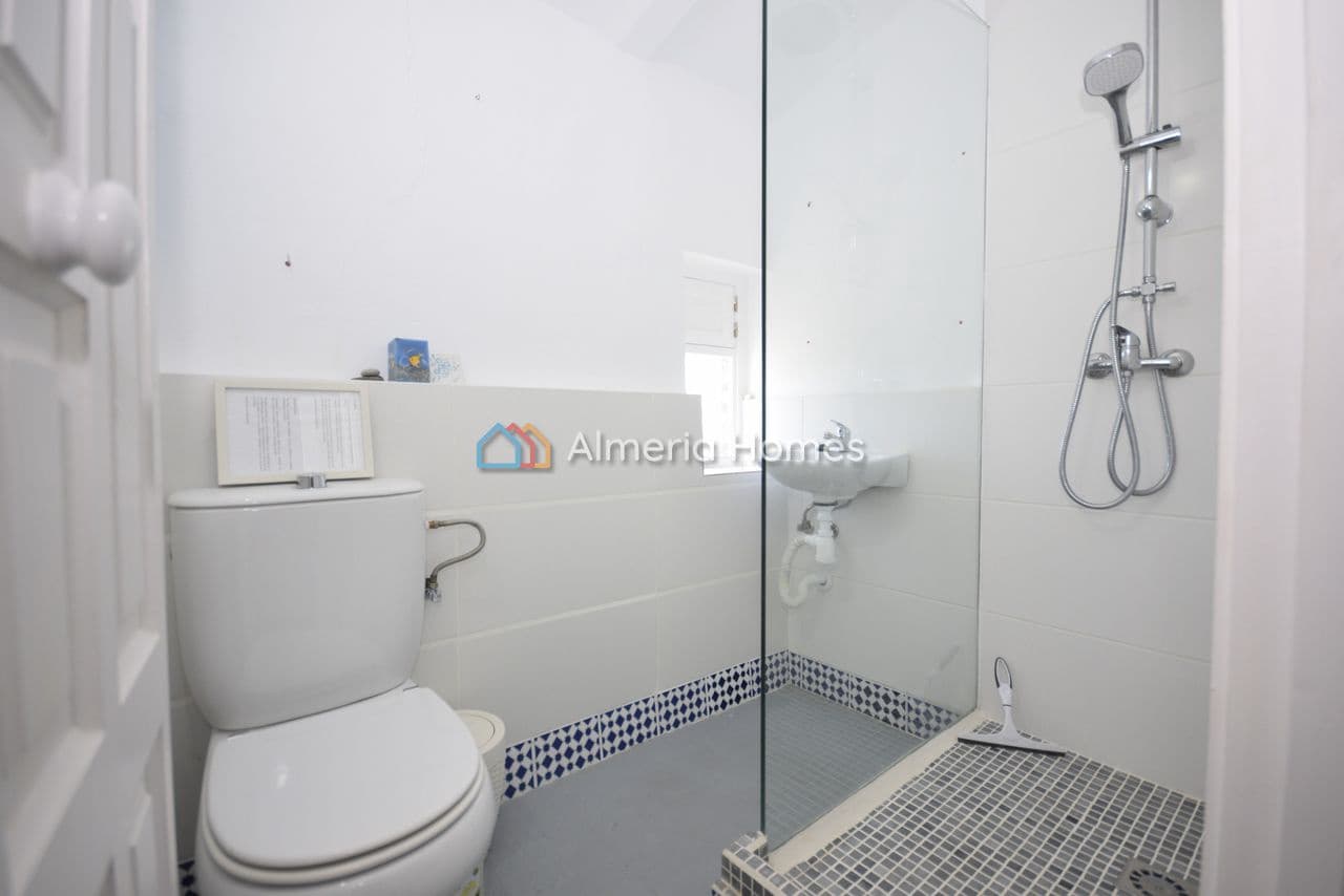 5 makuuhuone Maalaistalo myytävänä paikassa Lubrin mukana uima-altaan 
autotalli - 199 950 € (Ref: 9694029)