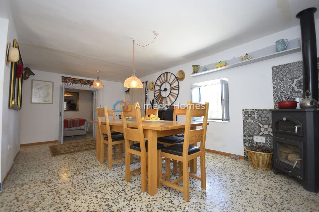 5 makuuhuone Maalaistalo myytävänä paikassa Lubrin mukana uima-altaan 
autotalli - 199 950 € (Ref: 9694029)