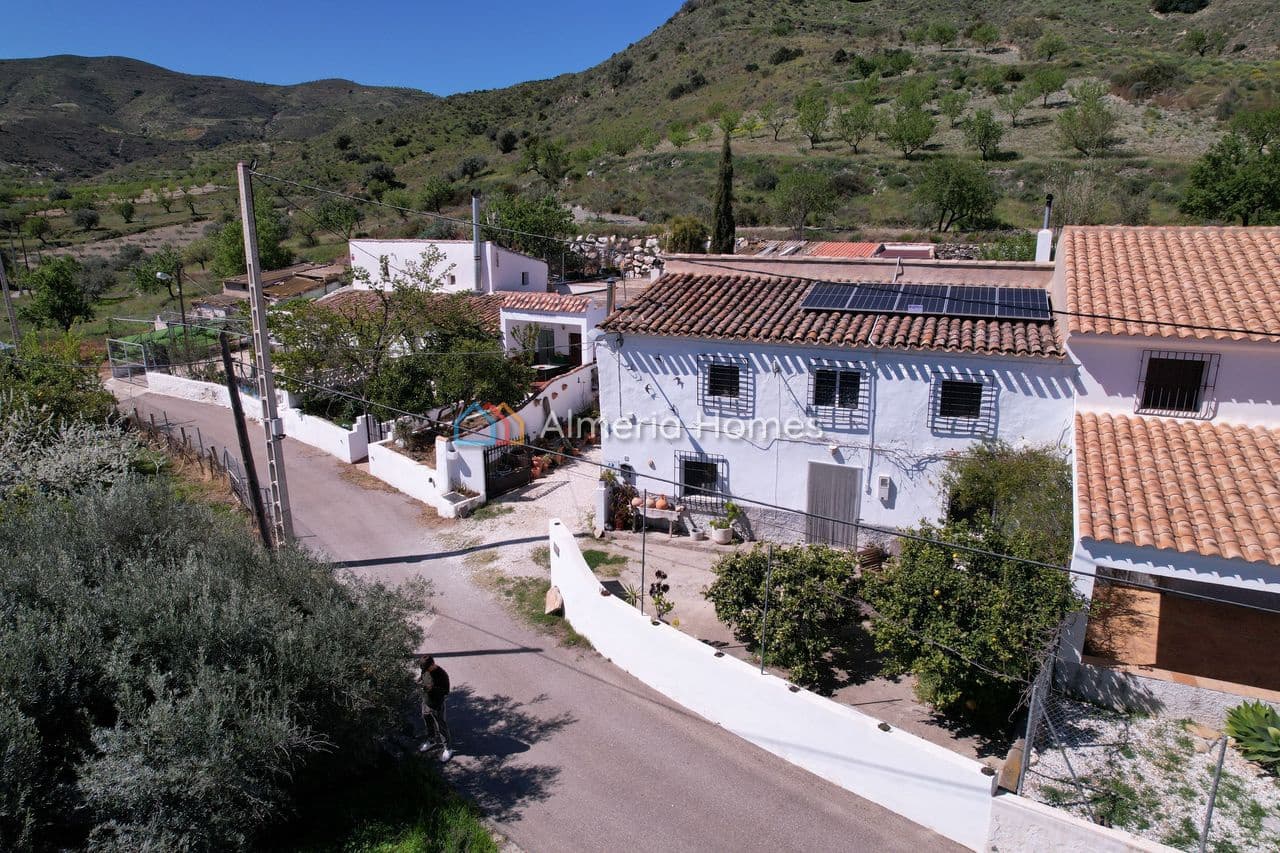 5 makuuhuone Maalaistalo myytävänä paikassa Lubrin mukana uima-altaan 
autotalli - 199 950 € (Ref: 9694029)