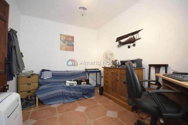 5 soveværelse Byhus til salg i Albanchez - € 110.000 (Ref: 9707896)