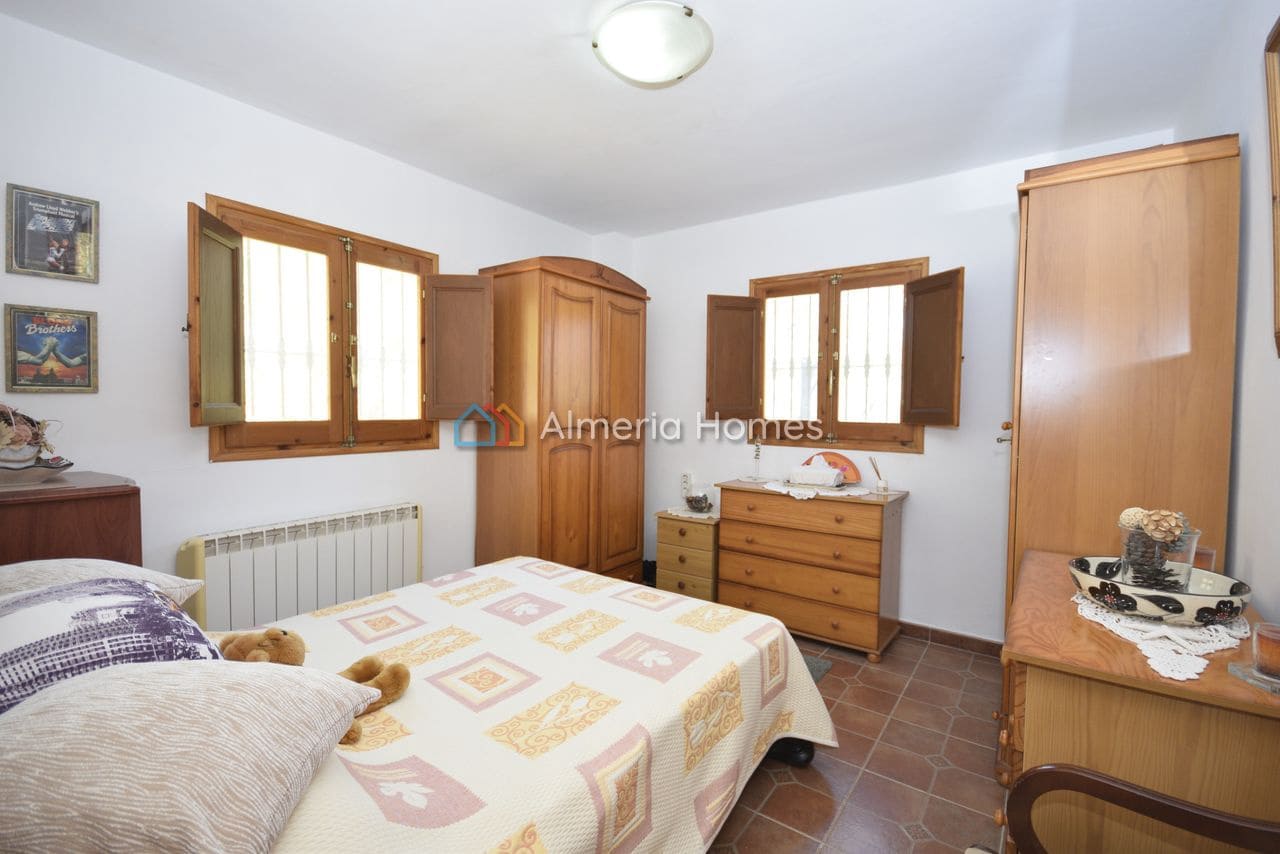 3 bedroom Villa for sale in Oria with pool garage - € 164,995 (Ref: 9716594)