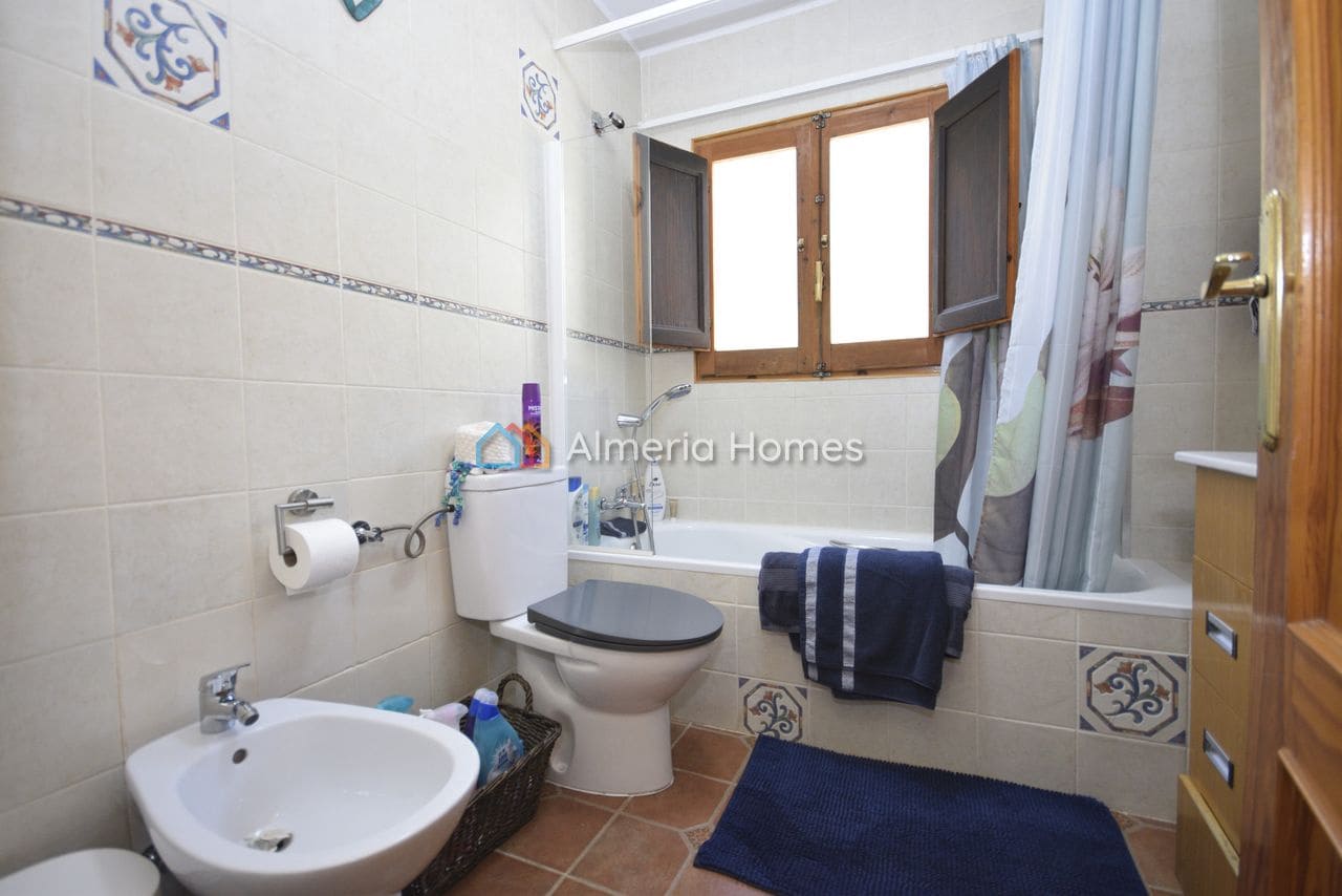 3 bedroom Villa for sale in Oria with pool garage - € 164,995 (Ref: 9716594)