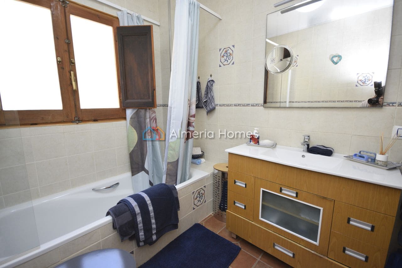 3 bedroom Villa for sale in Oria with pool garage - € 164,995 (Ref: 9716594)