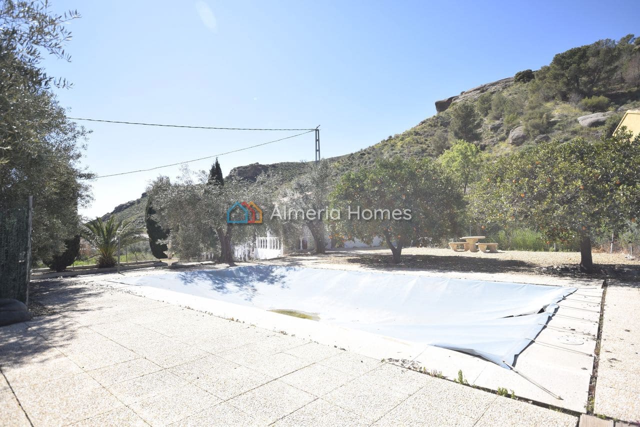 3 bedroom Villa for sale in Oria with pool garage - € 164,995 (Ref: 9716594)