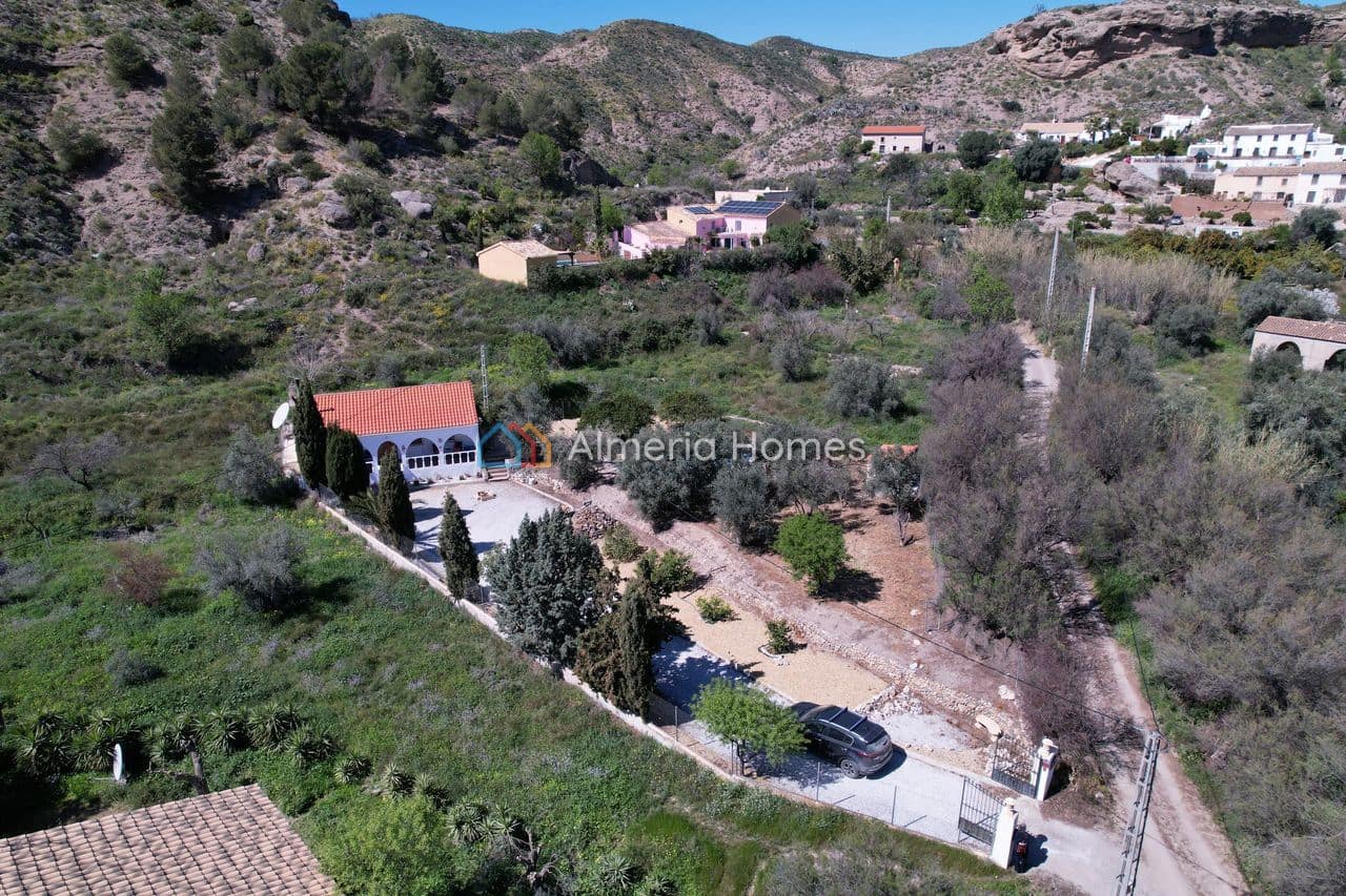 3 bedroom Villa for sale in Oria with pool garage - € 164,995 (Ref: 9716594)