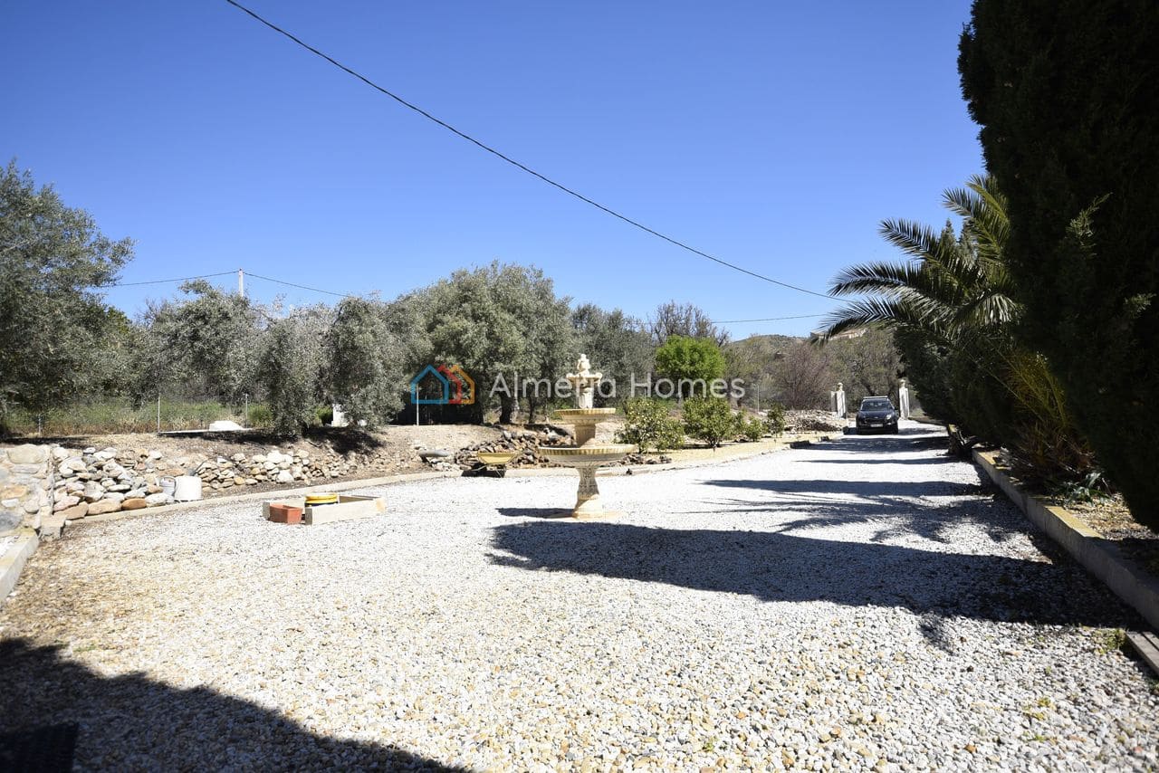 3 bedroom Villa for sale in Oria with pool garage - € 164,995 (Ref: 9716594)