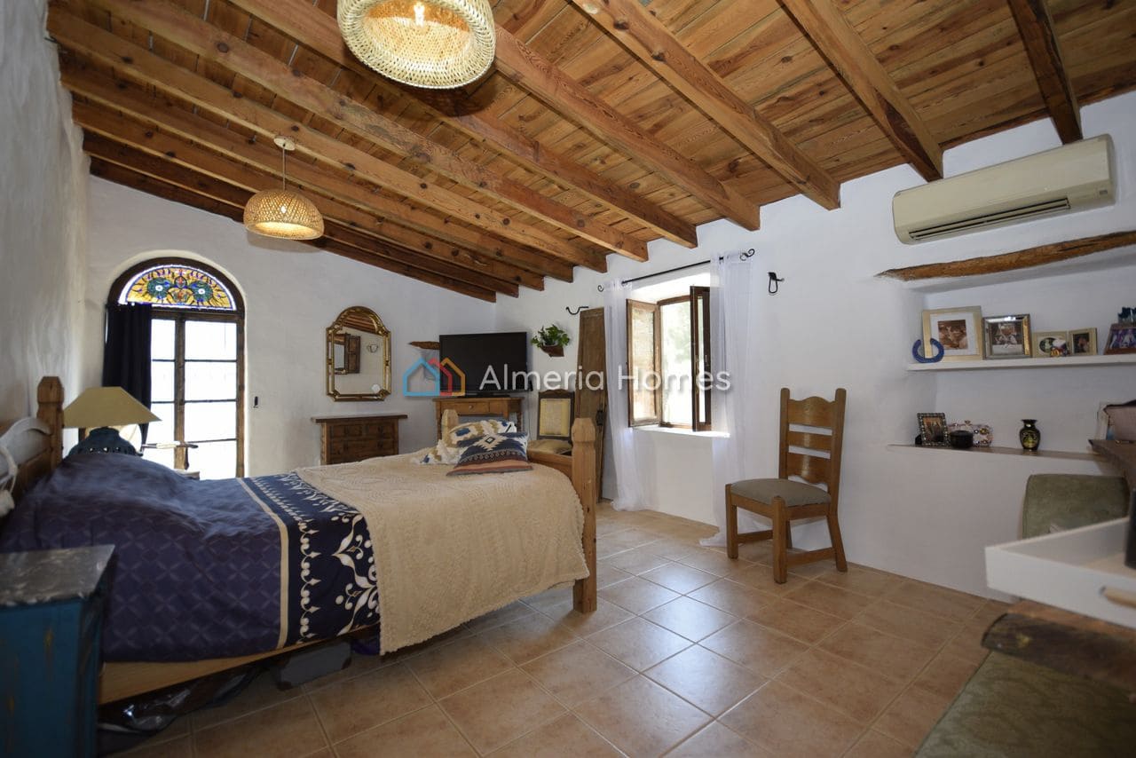 6 sovrum Finca/Hus på landet till salu i Oria med pool - 264 995 € (Ref: 9730782)