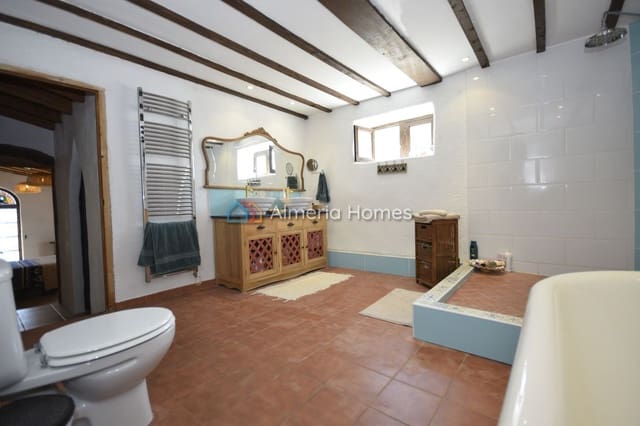 6 sovrum Finca/Hus på landet till salu i Oria med pool - 264 995 € (Ref: 9730782)