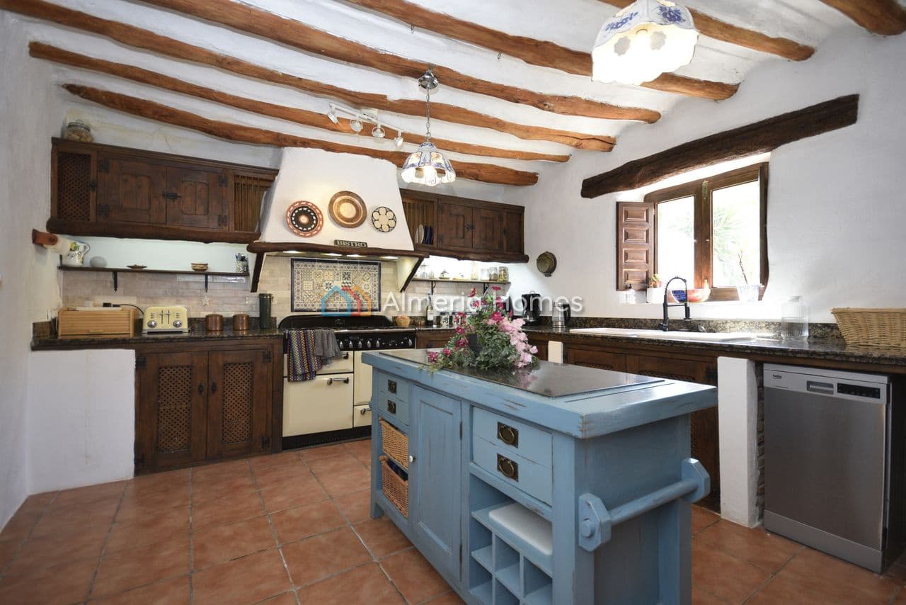 6 sovrum Finca/Hus på landet till salu i Oria med pool - 264 995 € (Ref: 9730782)