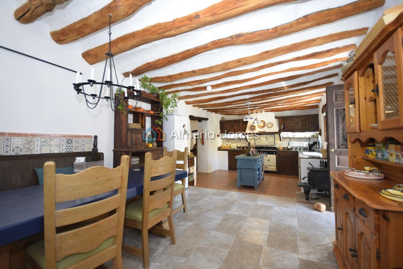 6 sovrum Finca/Hus på landet till salu i Oria med pool - 264 995 € (Ref: 9730782)