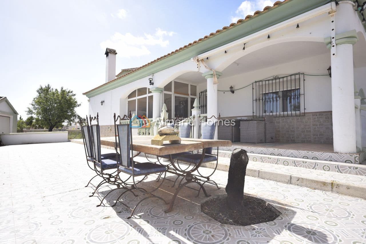 4 Zimmer Villa zu verkaufen in Albox mit Pool Garage - 309.995 € (Ref: 9730886)