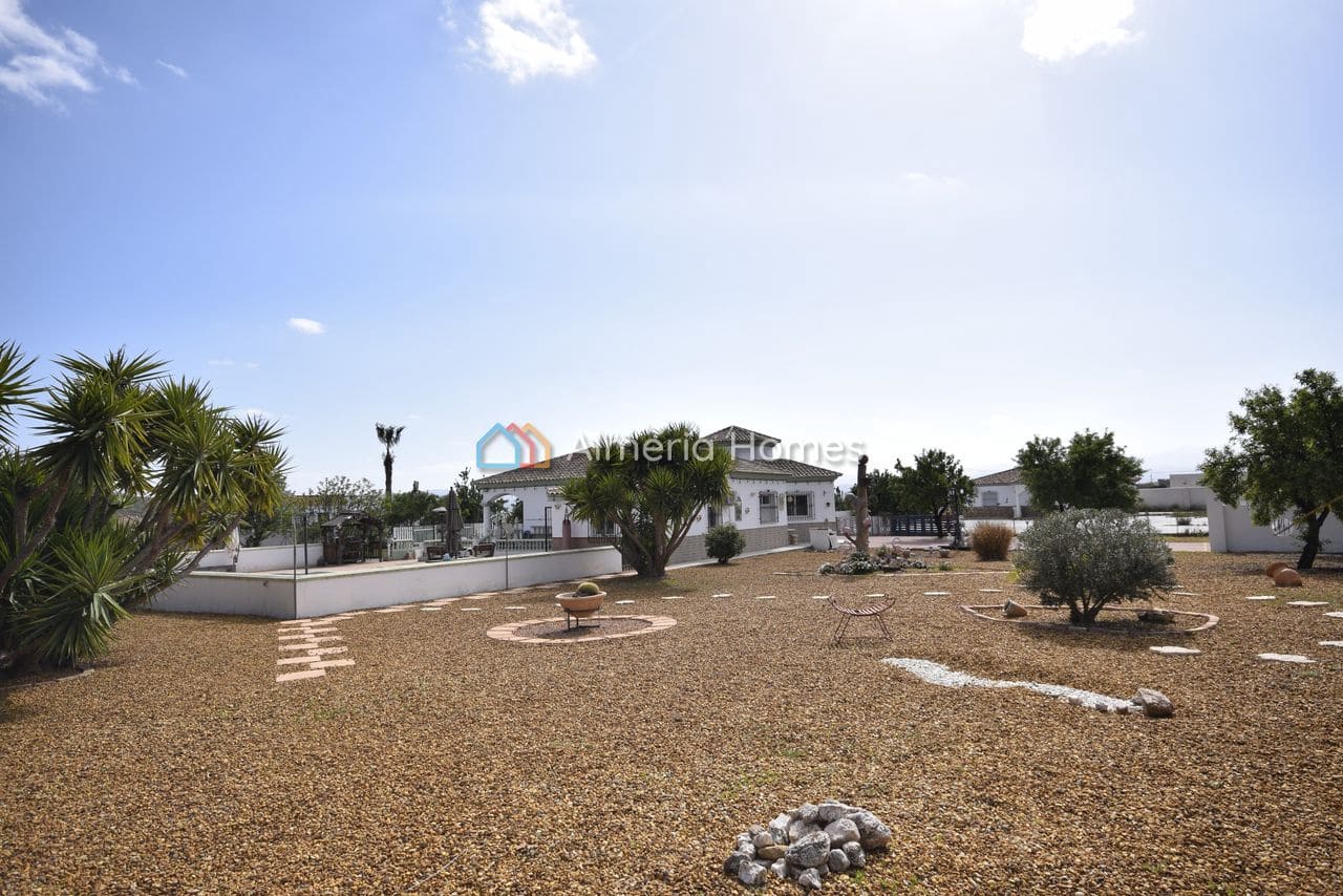 4 Zimmer Villa zu verkaufen in Albox mit Pool Garage - 309.995 € (Ref: 9730886)