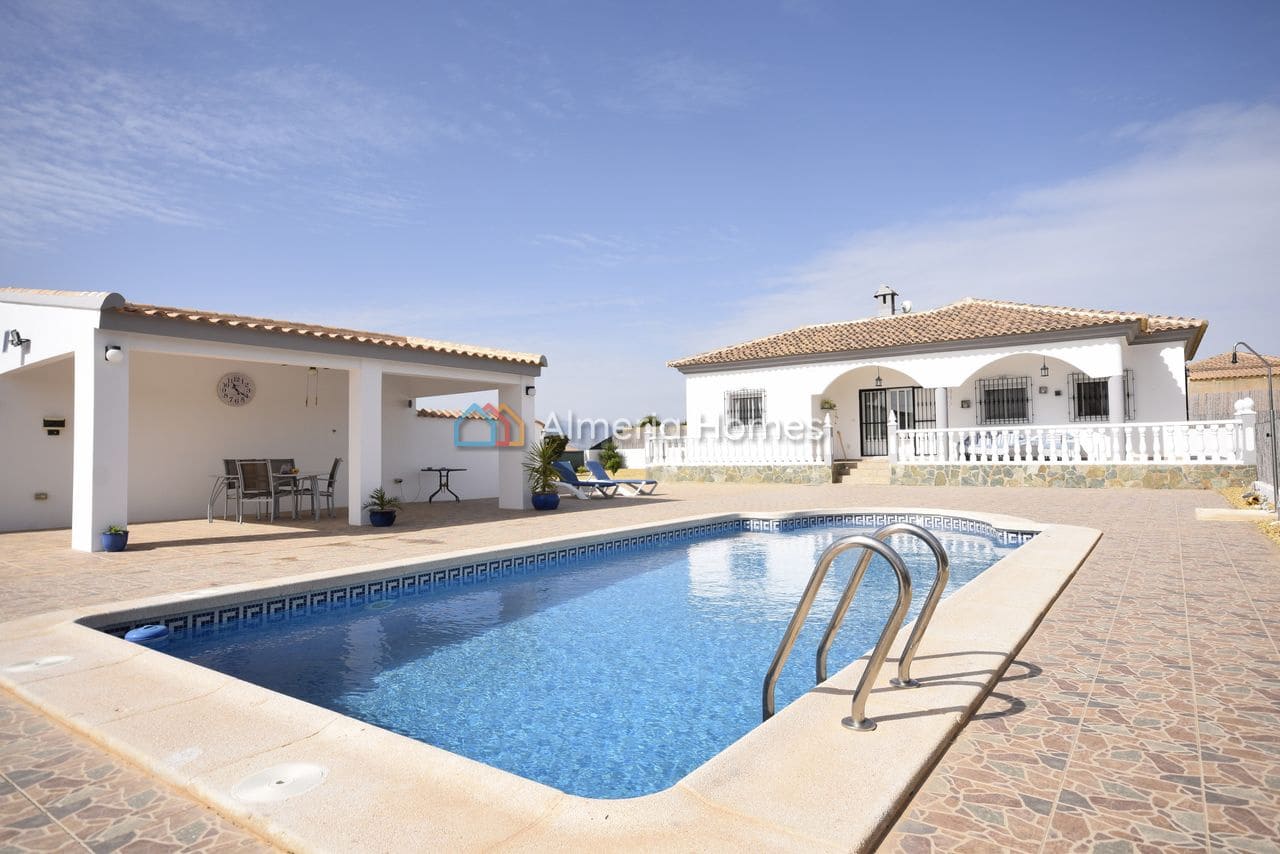 3 makuuhuone Huvila myytävänä paikassa Albox mukana uima-altaan - 294 995 € (Ref: 9749277)