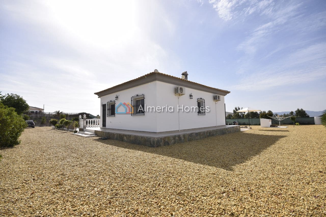 3 makuuhuone Huvila myytävänä paikassa Albox mukana uima-altaan - 294 995 € (Ref: 9749277)