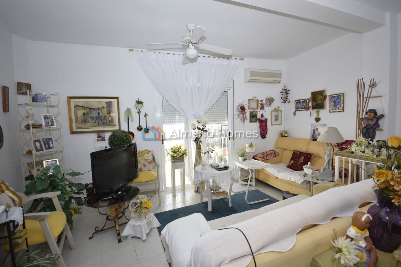 5 sypialnia Dom na sprzedaż w Lucar z basenem garażem - 149 995 € (Ref: 9759591)