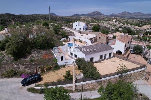 4 bedroom Villa for sale in Albox with pool garage - € 249,000 (Ref: 9761257)