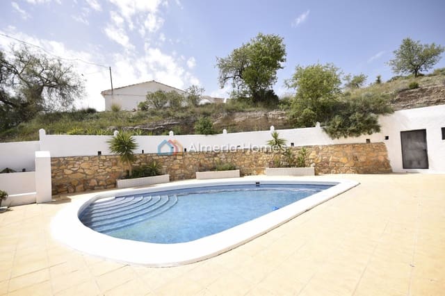 4 bedroom Villa for sale in Albox with pool garage - € 249,000 (Ref: 9761257)