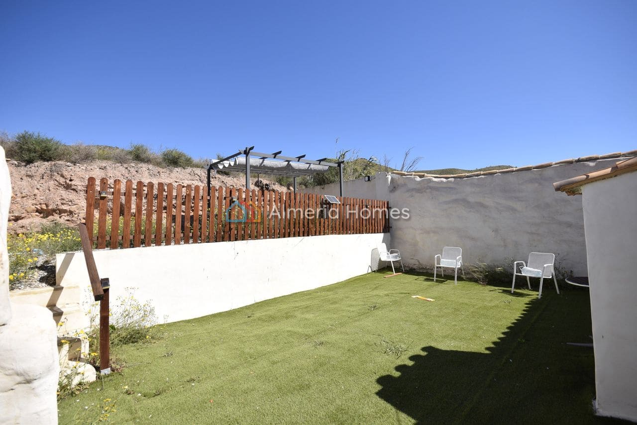 6 soverom Finca/Herregård til salgs i Albox med garasje - € 99 995 (Ref: 9777080)