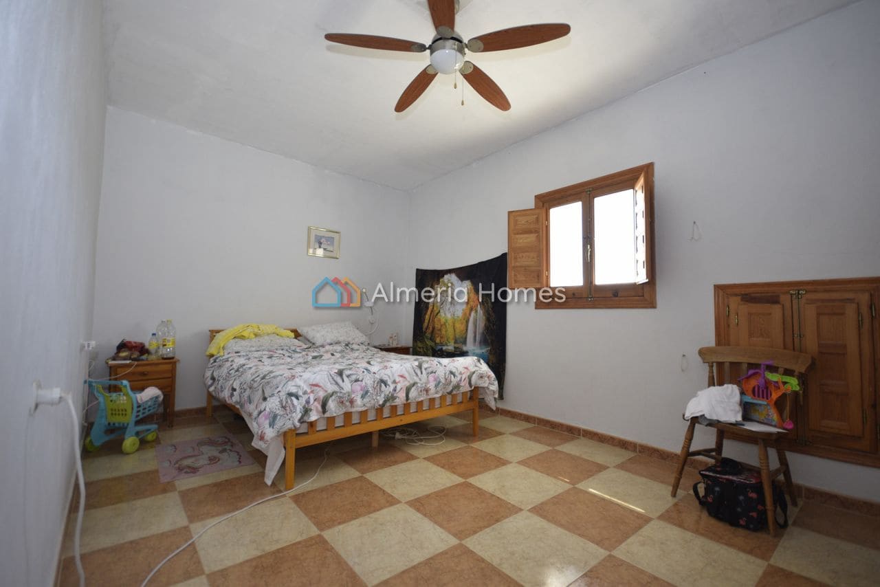 6 soverom Finca/Herregård til salgs i Albox med garasje - € 99 995 (Ref: 9777080)