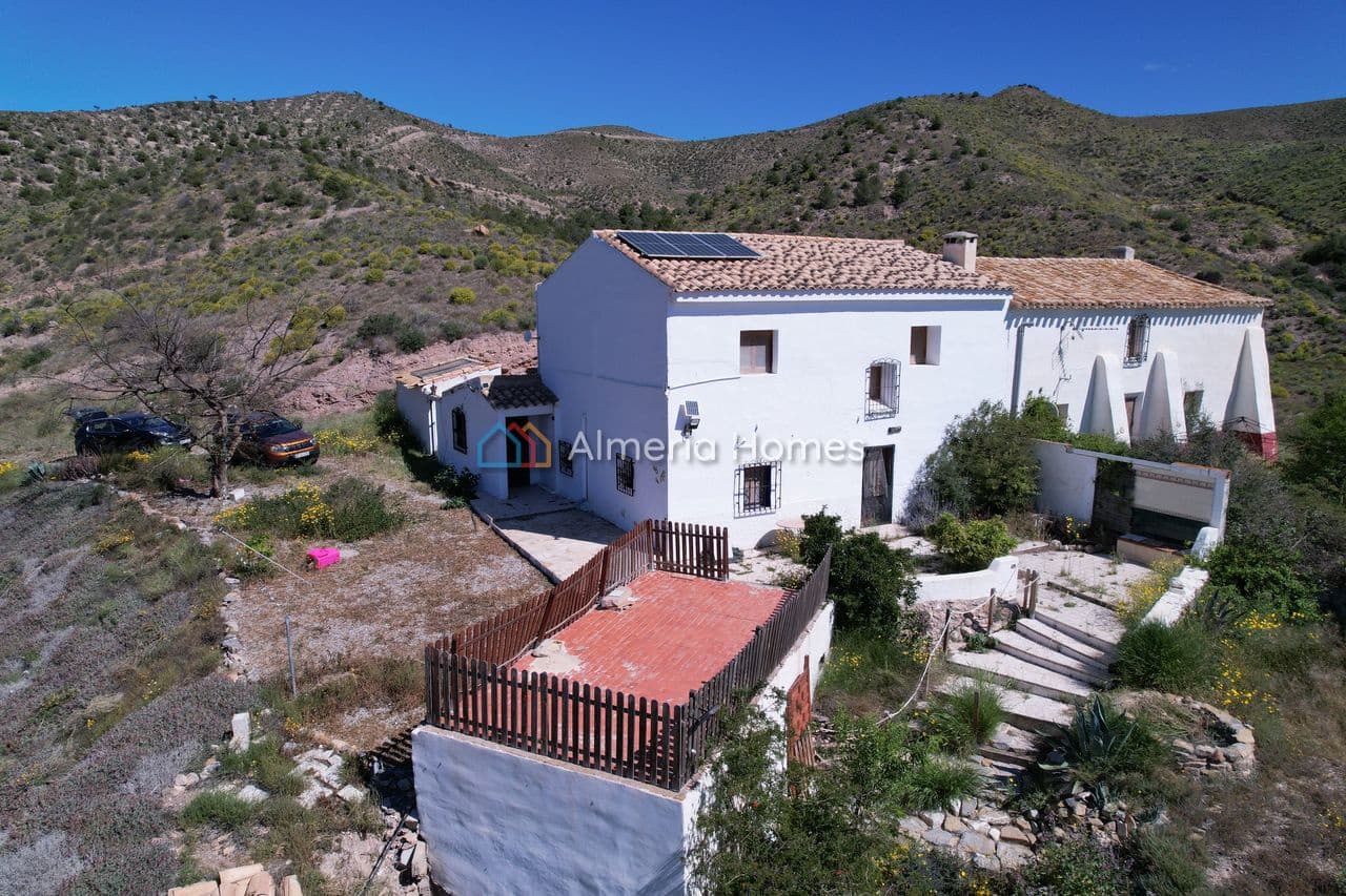 6 soverom Finca/Herregård til salgs i Albox med garasje - € 99 995 (Ref: 9777080)