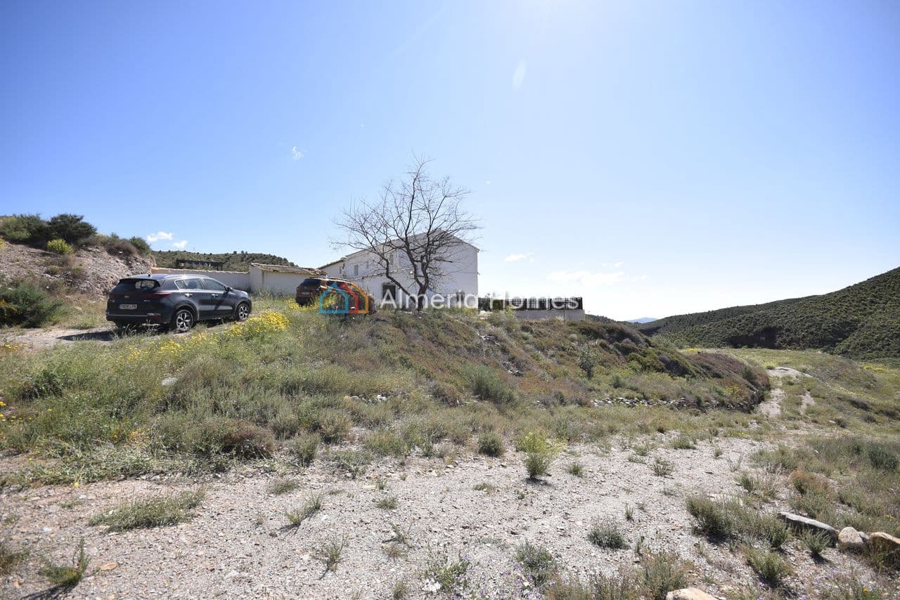 6 soverom Finca/Herregård til salgs i Albox med garasje - € 99 995 (Ref: 9777080)