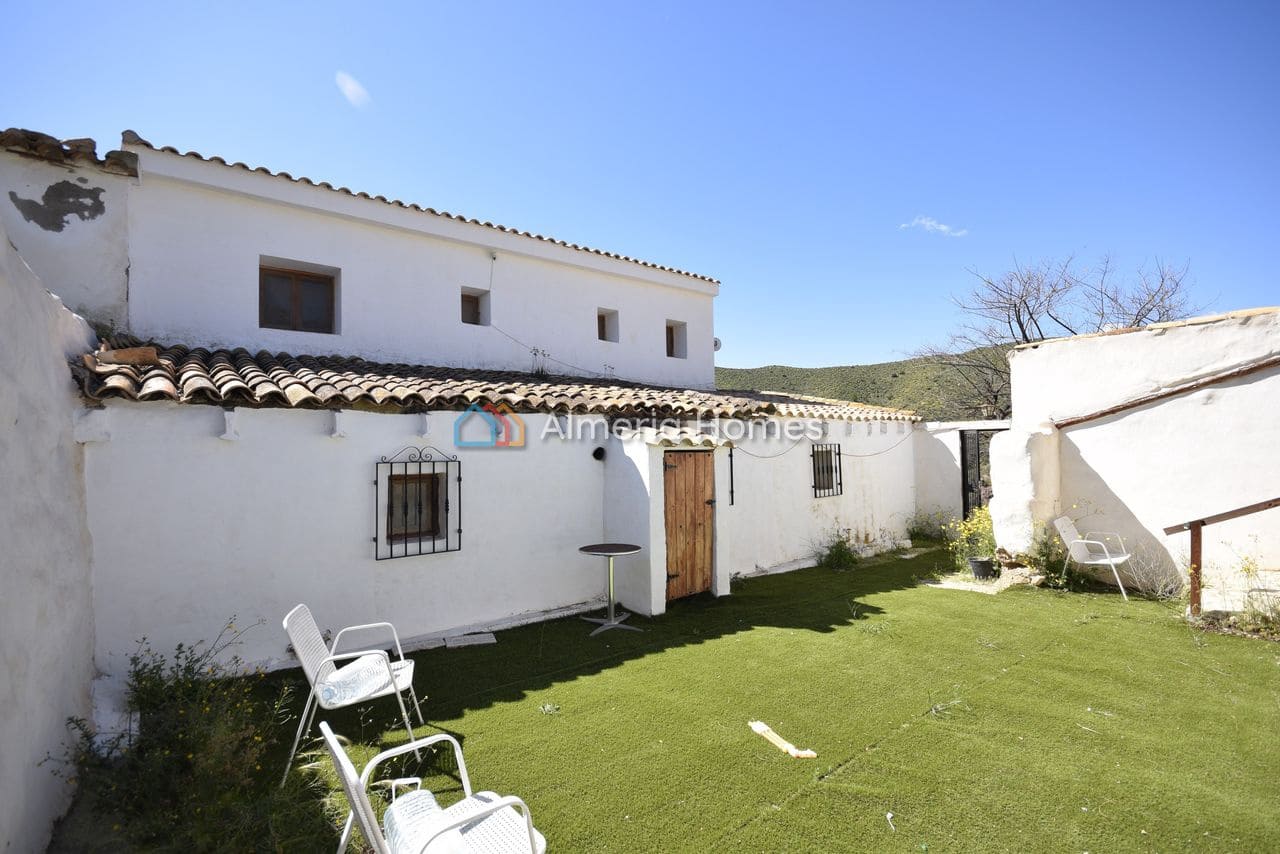 6 soverom Finca/Herregård til salgs i Albox med garasje - € 99 995 (Ref: 9777080)