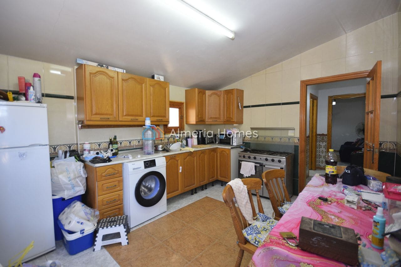 6 soverom Finca/Herregård til salgs i Albox med garasje - € 99 995 (Ref: 9777080)