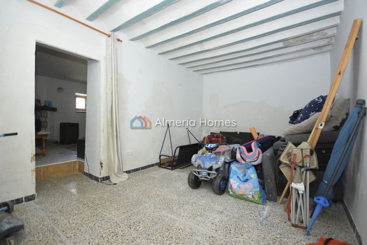 6 soverom Finca/Herregård til salgs i Albox med garasje - € 99 995 (Ref: 9777080)