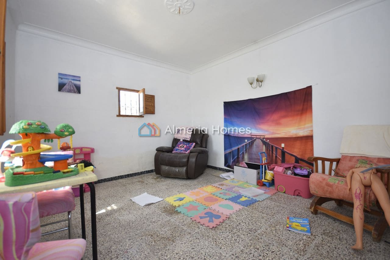 6 soverom Finca/Herregård til salgs i Albox med garasje - € 99 995 (Ref: 9777080)