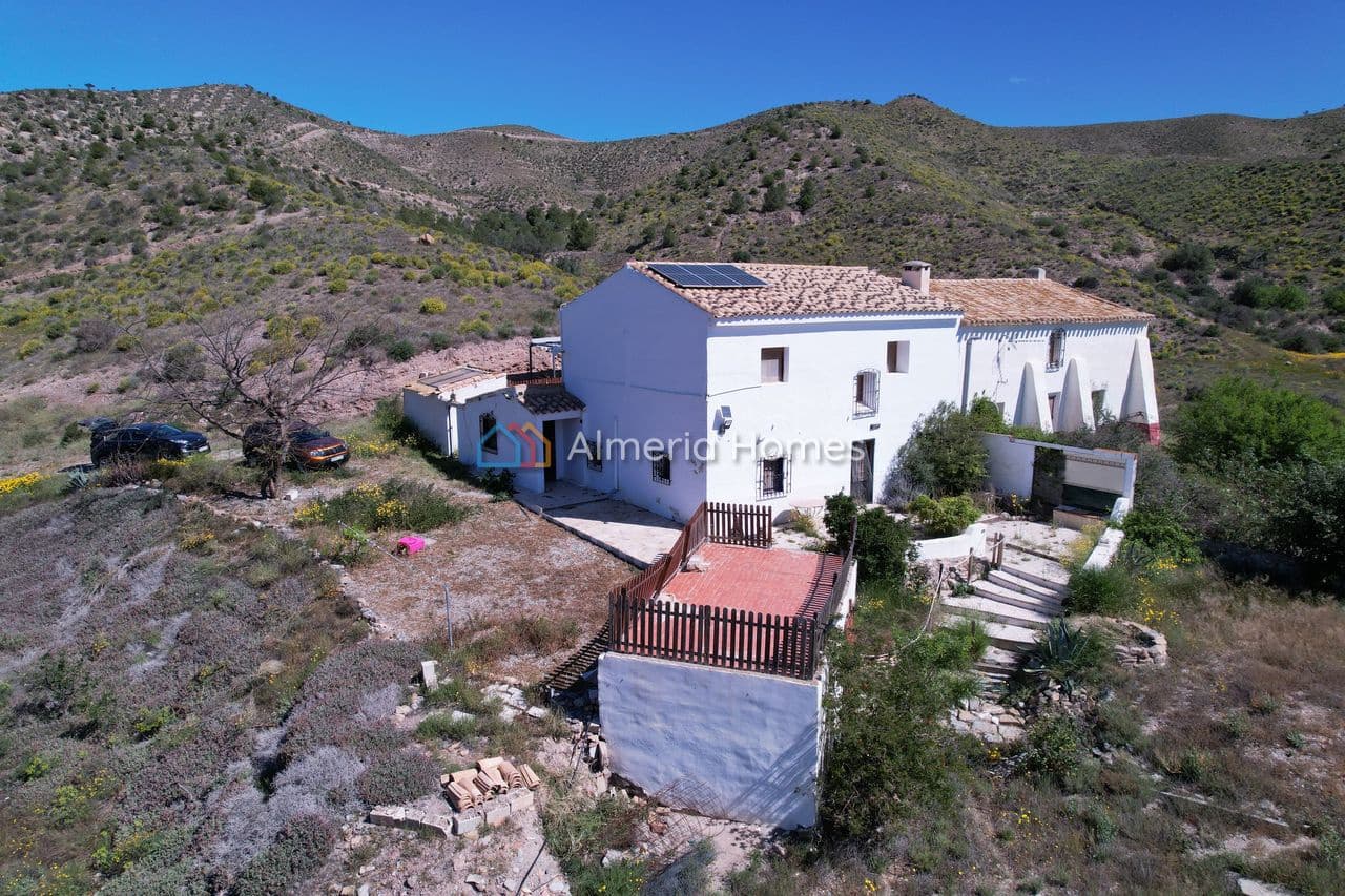 6 soverom Finca/Herregård til salgs i Albox med garasje - € 99 995 (Ref: 9777080)