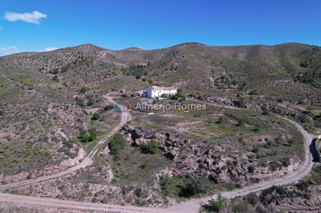 6 soverom Finca/Herregård til salgs i Albox med garasje - € 99 995 (Ref: 9777080)