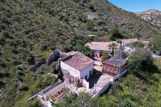 3 soverom Finca/Herregård til salgs i Oria med garasje - € 129 950 (Ref: 9778822)