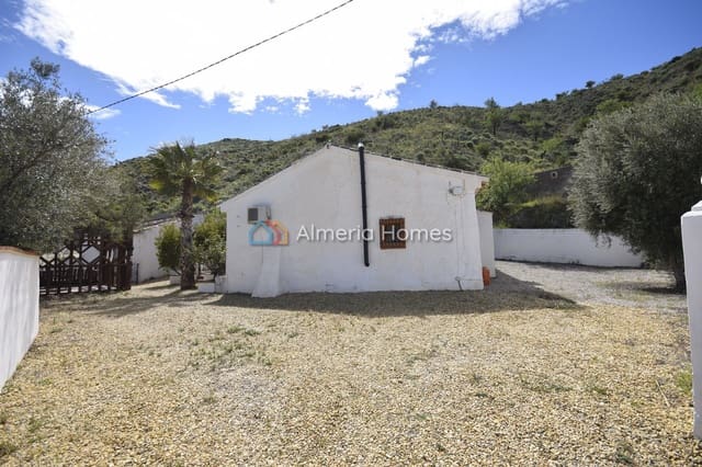 3 soverom Finca/Herregård til salgs i Oria med garasje - € 129 950 (Ref: 9778822)