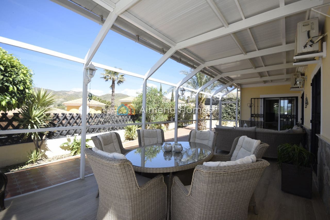 3 sypialnia Willa na sprzedaż w Partaloa z basenem garażem - 299 995 € (Ref: 9778981)