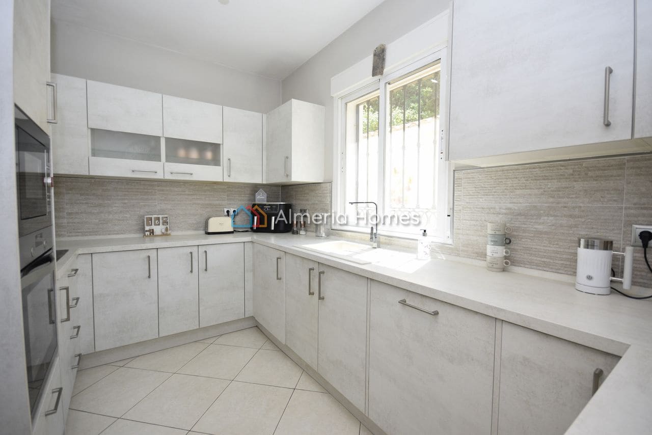 3 sypialnia Willa na sprzedaż w Partaloa z basenem garażem - 299 995 € (Ref: 9778981)