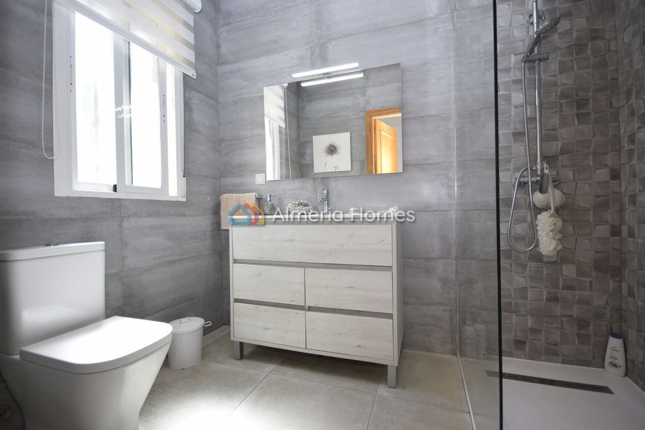 3 sypialnia Willa na sprzedaż w Partaloa z basenem garażem - 299 995 € (Ref: 9778981)