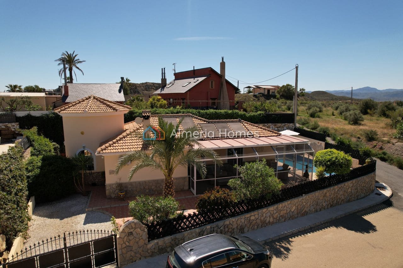 3 sypialnia Willa na sprzedaż w Partaloa z basenem garażem - 299 995 € (Ref: 9778981)