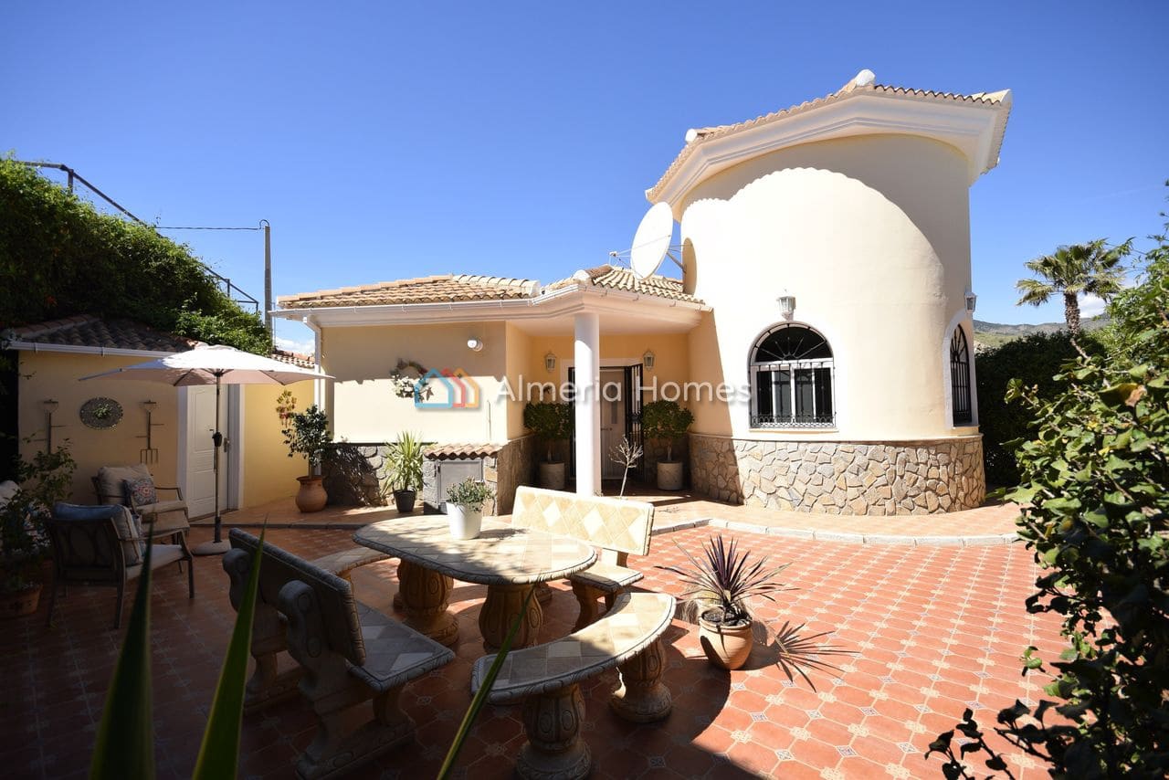 3 sypialnia Willa na sprzedaż w Partaloa z basenem garażem - 299 995 € (Ref: 9778981)