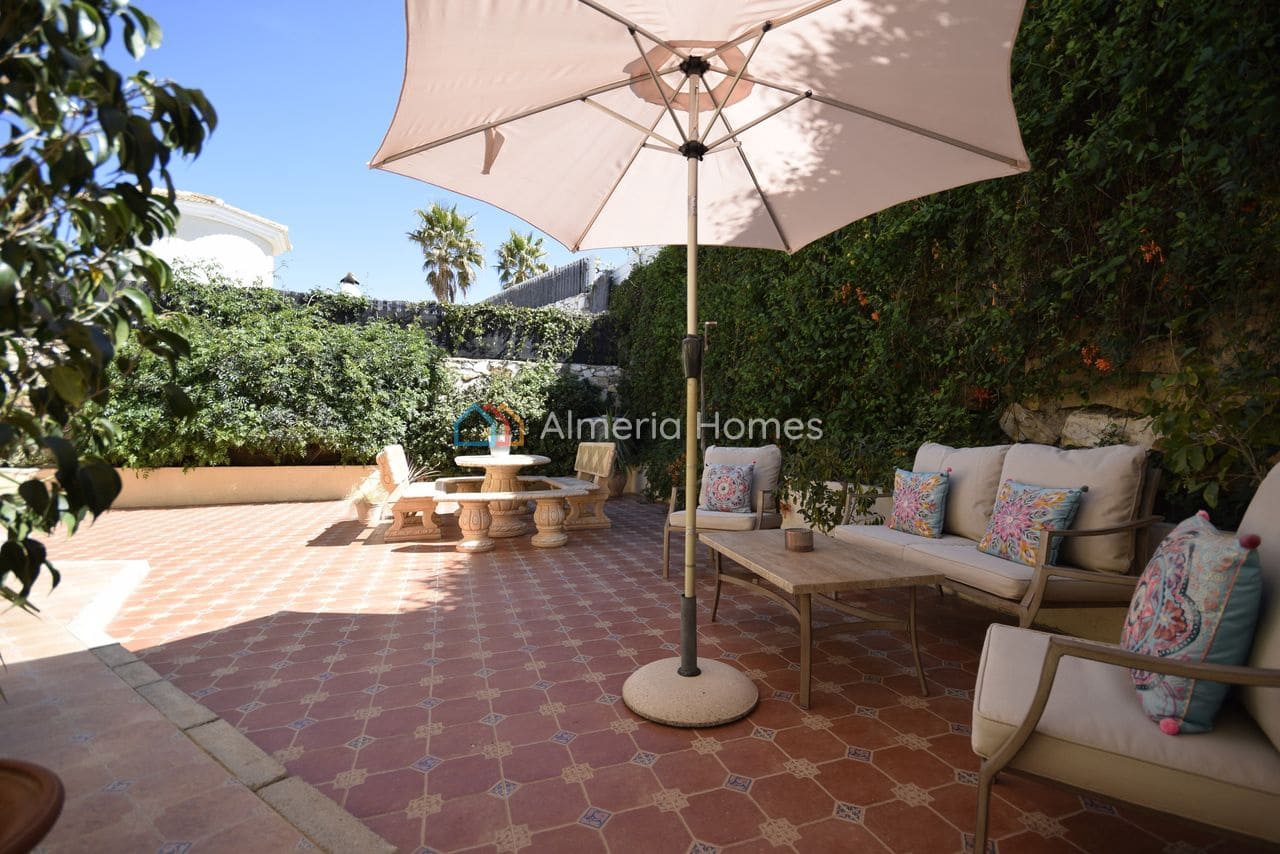 3 sypialnia Willa na sprzedaż w Partaloa z basenem garażem - 299 995 € (Ref: 9778981)