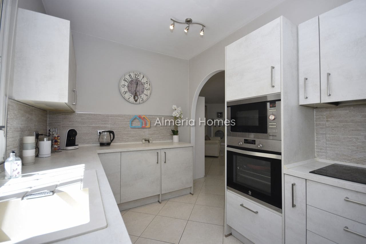 3 sypialnia Willa na sprzedaż w Partaloa z basenem garażem - 299 995 € (Ref: 9778981)