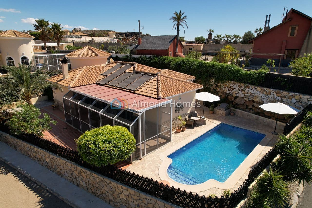 3 sypialnia Willa na sprzedaż w Partaloa z basenem garażem - 299 995 € (Ref: 9778981)