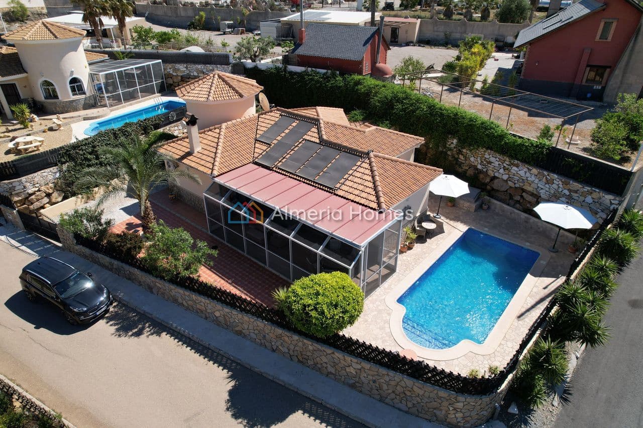 3 sypialnia Willa na sprzedaż w Partaloa z basenem garażem - 299 995 € (Ref: 9778981)